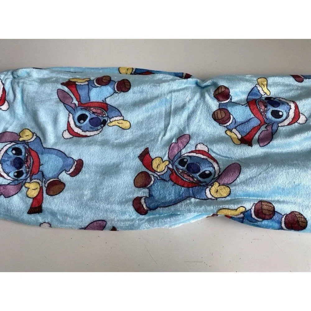 Disney Stitch With Mittens Winter Christmas Santa Hat Throw Blanket 50 X 70” NEW